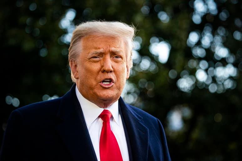El expresidente de Estados Unidos Donald Trump (2017-2021) calificó este viernes el veto de dos años anunciado por Facebook de 'censura', un 'abuso' y 'un insulto al récord de 75 millones de personas, además de muchos otros, que votaron' por él en las pasadas elecciones, en las que se impuso el demócrata Joe Biden. (ARCHIVO) 