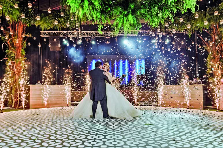 Festejan su matrimonio