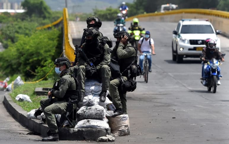 La Policía y el Esmad están en el ojo del huracán. (EFE)