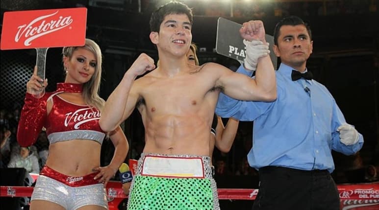 El boxeador sinaloense, tendrá un duro desafío la próxima semana en su ciudad natal, al enfrentar al peligroso 'General' Cuellar. (ESPECIAL)