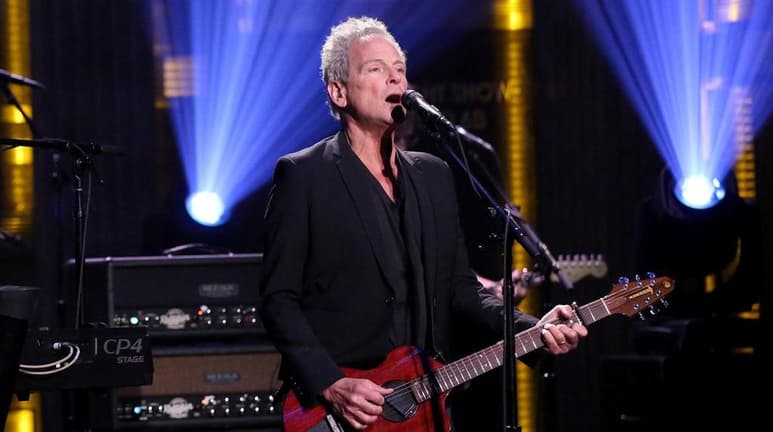 El que fuera miembro de Fleetwood Mac, Lindsey Buckingham, ha anunciado a través de su discográfica el lanzamiento el próximo 17 de septiembre de un álbum homónimo que será el primero que publica en solitario en una década. (ESPECIAL)