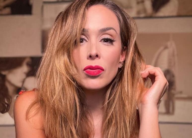 La actriz de telenovelas mexicanas, 'robó' miradas en Instagram al mostrarse en bikini (@JACKYBRV)