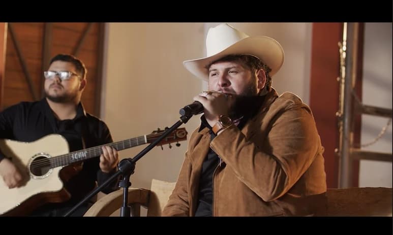 El Fantasma, quien se presentará en Torreón el 18 de junio junto a Los Dos Carnales, actualmente es uno de los principales cantantes del regional mexicano. (ESPECIAL)