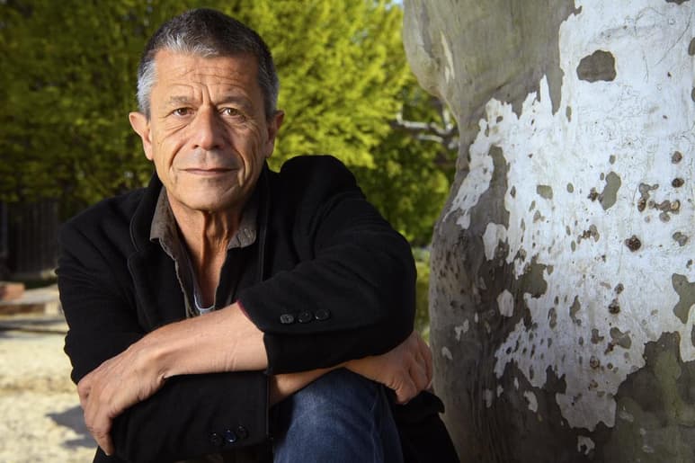 Escritor. Para Emmanuel Carrère, la realidad de su vida está íntimamente ligada con su escritura.