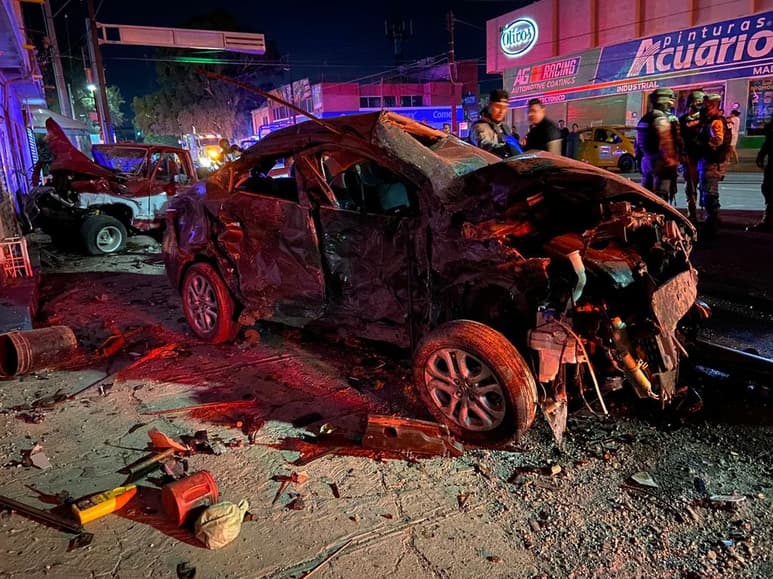 Los hechos se registraron cerca de las 00:45 horas de ayer en el cruce de la avenida Bravo y la calzada Cuauhtémoc de Torreón. (EL SIGLO DE TORREÓN)