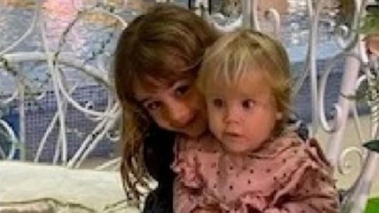 El cuerpo sin vida aparentemente de una menor apareció este jueves en la zona marítima de búsqueda de dos niñas desaparecidas en la isla atlántica española de Tenerife, informaron las autoridades. (ESPECIAL)