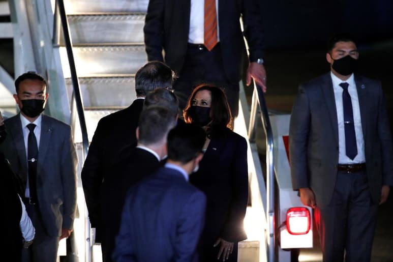 Legisladores pidieron solicitar información y acuerdos alcanzados con Kamala Harris.