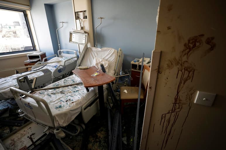 Al menos seis personas fallecieron y quince resultaron heridas por el impacto de misiles en un hospital de la localidad de Afrín, en el noroeste de Siria y bajo el control de las fuerzas turcas y facciones sirias aliadas de Ankara, informó este sábado el Observatorio Sirio de Derechos Humanos. (AP)
