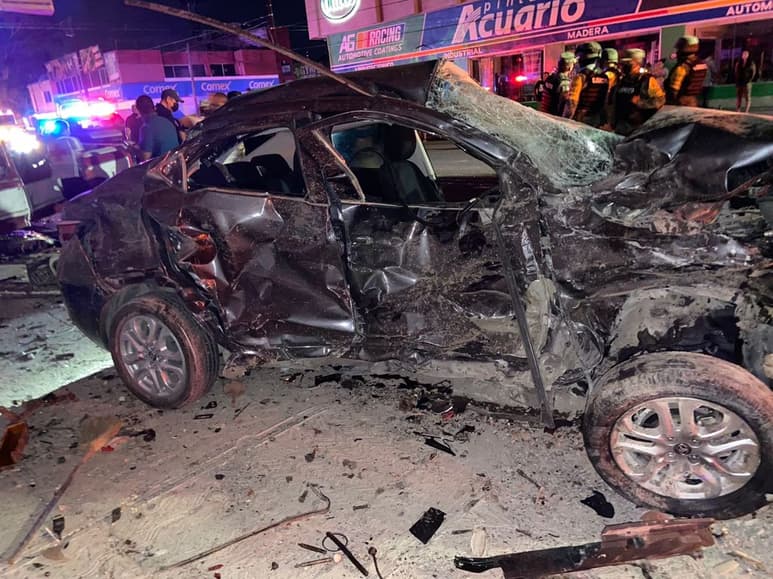 La víctima viajaba en un vehículo Toyota Yaris. (EL SIGLO DE TORREÓN)
