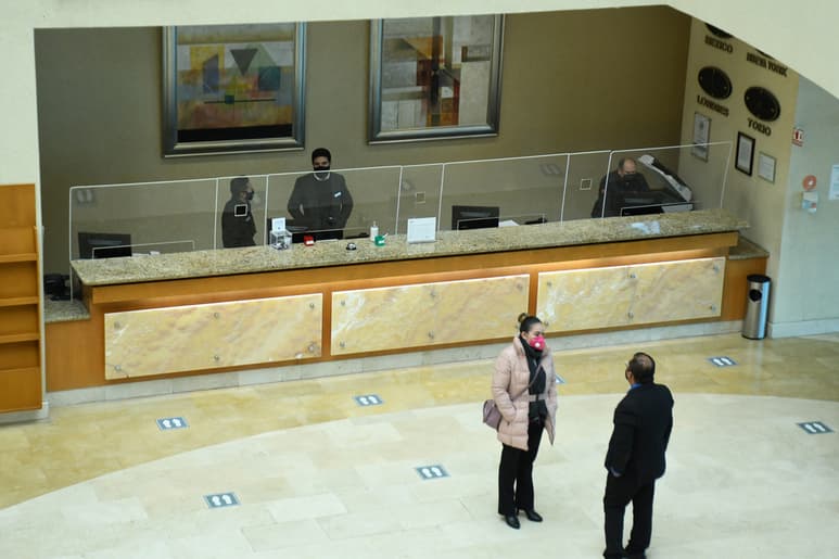 En 2020 la ocupación hotelera se hundió a 26 % en los 70 principales destinos del país, menos de la mitad de lo obtenido en 2019. (EL SIGLO DE TORREÓN)