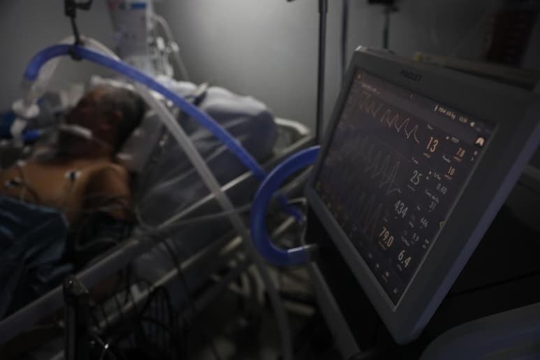 En Querétaro, la mitad de las personas que están hospitalizadas a causa del COVID-19 se encuentran en estado grave: según el último reporte de la Secretaría de Salud, 30 personas permanecen en hospital, de las cuales 16 están intubadas. (ESPECIAL)