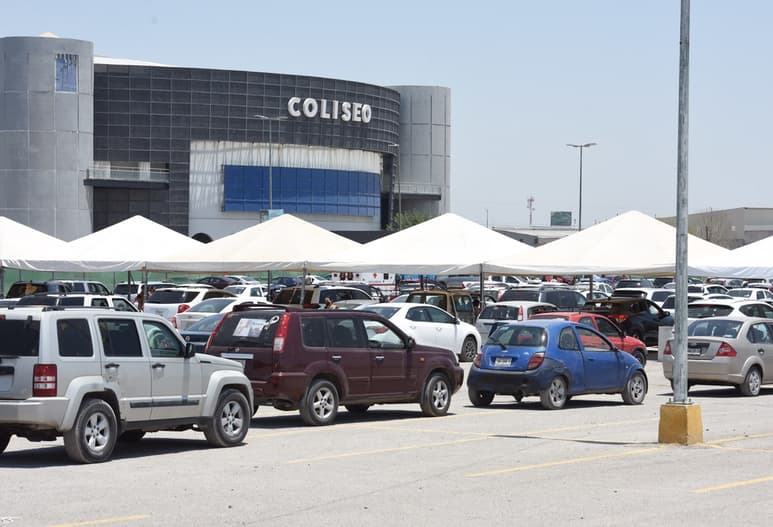 El miércoles fueron vacunados más de 2 mil trabajadores de Canacintra en el Coliseo Centenario. (EL SIGLO DE TORREÓN)