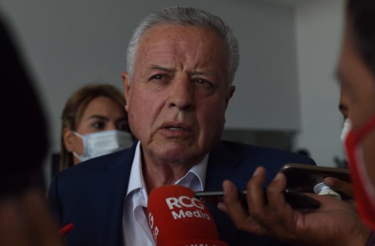 El alcalde de Torreón, Jorge Zermeño, señaló que “es totalmente falso” que la implementación de los filtros fijos del Operativo Alcoholímetro sean para aumentar la recaudación vía multas de tránsito, dijo que se trata de acciones que se encuentran orientadas a prevenir los accidentes y las tragedias derivadas del consumo de alcohol. (JESÚS GALINDO)