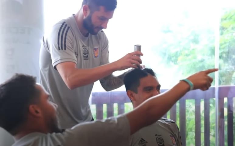 Durante su pretemporada en Cancún para el Apertura 2021, los jugadores experimentados de los Tigres le dieron su novatada a los canteranos del equipo (ESPECIAL)