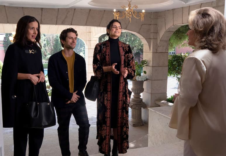 Regreso. La familia de la Mora regresa a Netflix con un largometraje a seguir revelando secretos familiares.