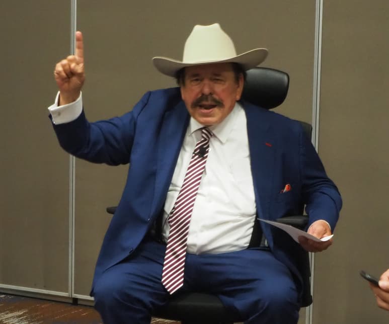 Armando Guadiana acusa de traición a personal de Morena.