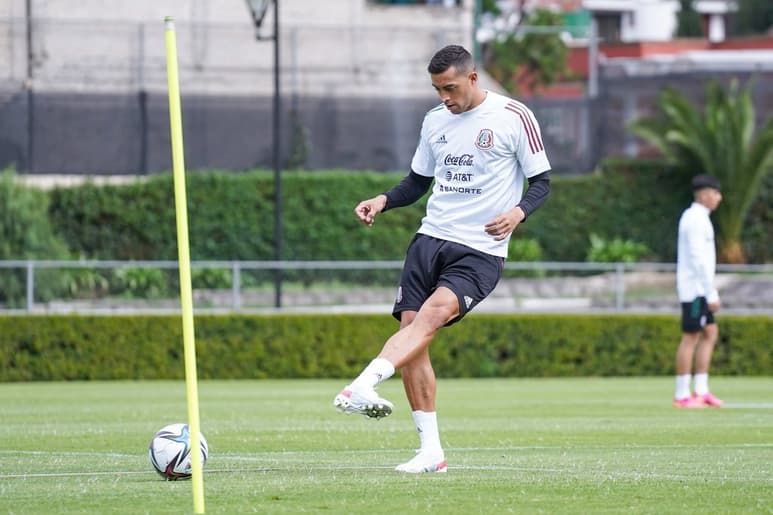 Rogelio Funes Mori durante un entrenamiento del Tricolor en el Centro de Alto Rendimiento. (CORTESÍA FMF)