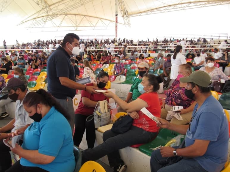 La campaña de prevención del suicidio se ha extendido con las personas que son vacunadas contra el COVID-19. (EL,SIGLO DE TORREÓN)