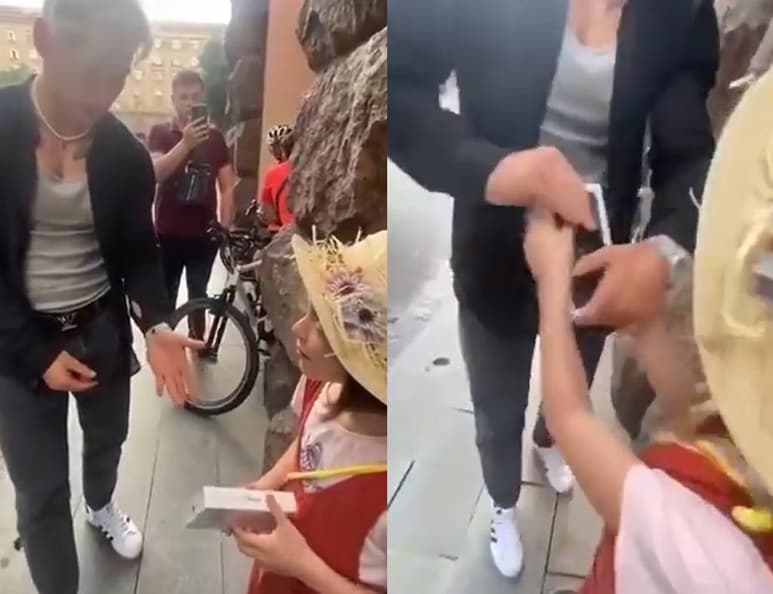 El 'tiktoker' intentó convencer a la niña para que le devolviera el iPhone, ofreciéndole dinero a ella y su madre (CAPTURA) 