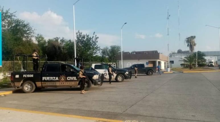Se cree que hasta media decena de los desaparecidos en la carretera son ciudadanos o residentes de Estados Unidos, aunque la embajada de Estados Unidos en México no pudo confirmar su estatus. Uno, José de Jesús Gómez, residente de Irving, Texas, supuestamente desapareció en esa carretera el 3 de junio.
(TWITTER)