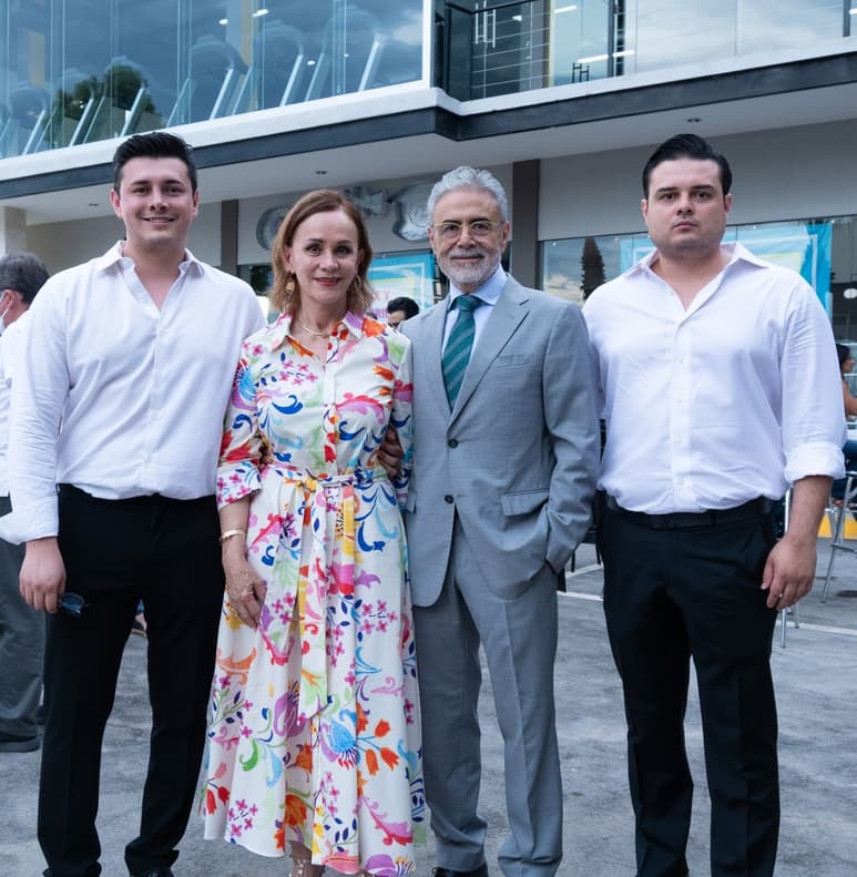 Daniela de la Torre, Antonio Anaya, Arq. Marcela Anaya.
