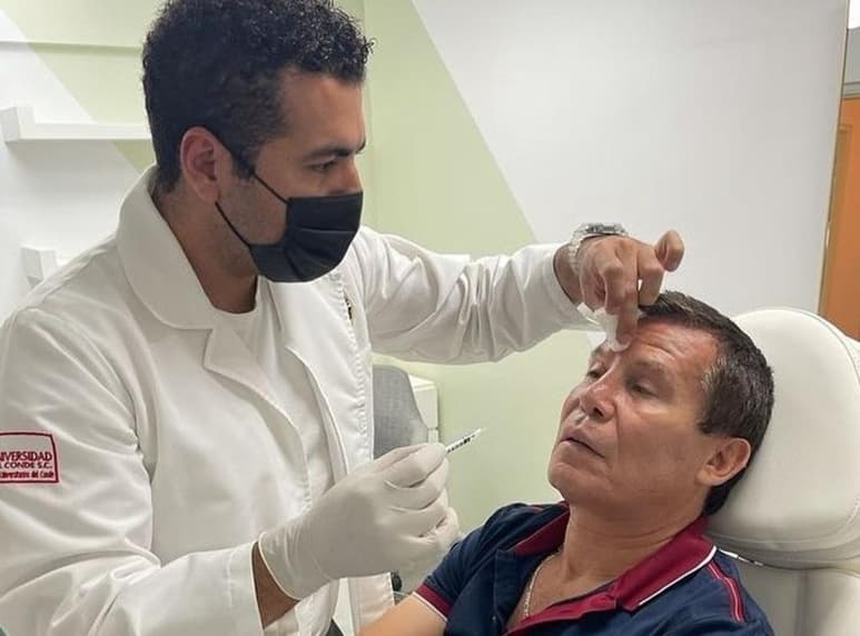Hace un par de días, el legendario boxeador mexicano, Julio César Chávez, sorprendió a sus seguidores al compartir el proceso que realizó para acudir con uno de sus amigos médicos y realizarse algunos 'arreglitos' en el rostro. (ESPECIAL)