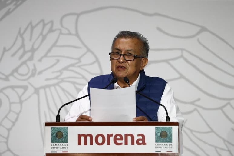 A pesar de que a las 13:00 horas, el presidente de la Sección Instructora de la Cámara de Diputados declaró a la prensa que aún no tenía fecha para la sesión donde se votarían los desafueros de los diputados federales, Mauricio Toledo (PT) y Saúl Benjamín Huerta (ex de Morena); después de las 16:00 horas, el propio titular de este órgano legislativo circuló un nuevo oficio con la cita para el próximo lunes a las 13:00 horas. (ARCHIVO)
