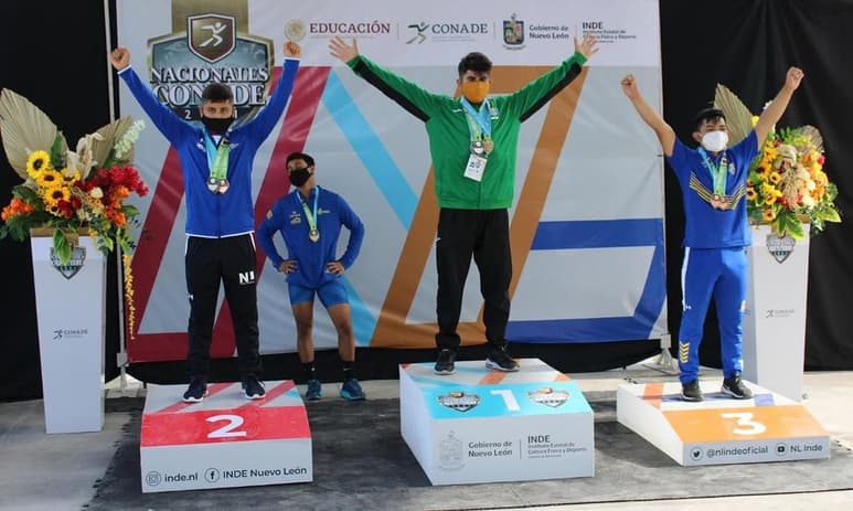 El oro los obtuvo en el Total, con 243 kilos. (TWITTER)