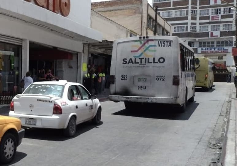 En la actualidad hay cerca de 400 autobuses circulando en Saltillo, sin embargo aún no llegan a cifras de antes de la pandemia. (ISABEL AMPUDIA)