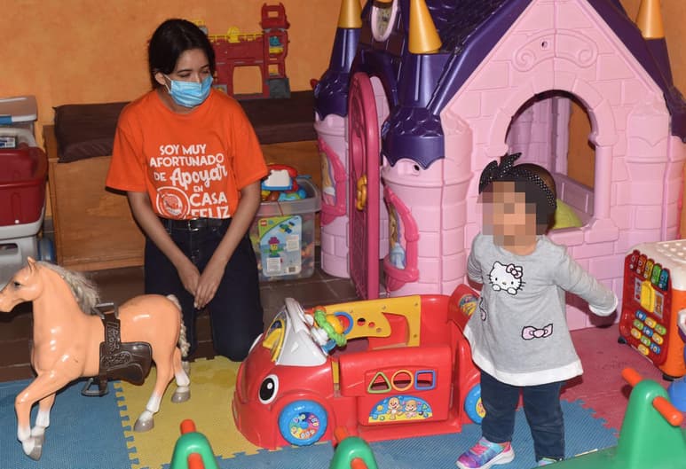 En medio del desabasto nacional, padres y madres de niños con cáncer se han refugiado en Casa Feliz, una asociación civil que representa una luz en su camino. (JESÚS GALINDO)