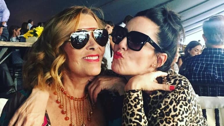 Sylvia Pasquel y Stephanie Salas parecen haber disfrutado de una escapada entre madre e hija en Durango. (ESPECIAL)