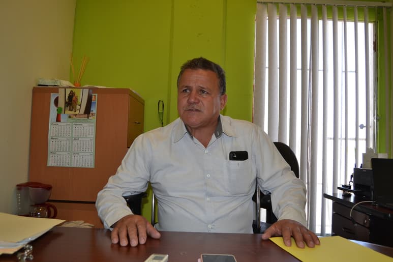 Trabajadores sindicalizados están en contra de su dirigente, Alfredo Del Val Facusseh, por pretender ingresar 40 empleados de confianza, que es gente del alcalde Horacio Piña y por otras irregularidades de tipo económico. (EL SIGLO DE TORREÓN)
