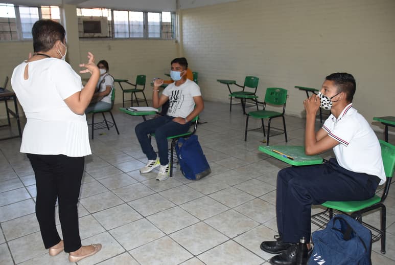 Llama Zermeño a que población colabore en el tema sanitario, de cara al próximo ciclo escolar. (ARCHIVO)
