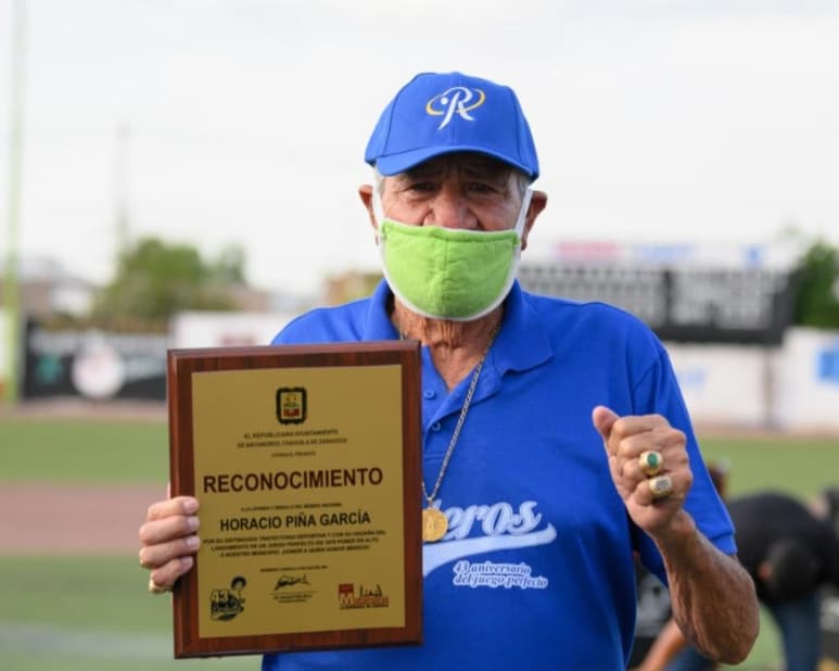 A manera de recuerdo y homenaje, el pasado lunes se realizó en el estadio Horacio Piña, de Matamoros, Coahuila, un emotivo acto con motivo del cuadragésimo tercer aniversario del Juego Perfecto que lanzó el hijo predilecto de esa población, Horacio “El Ejote” Piña, en la Liga Mexicana de Beisbol. (ESPECIAL)