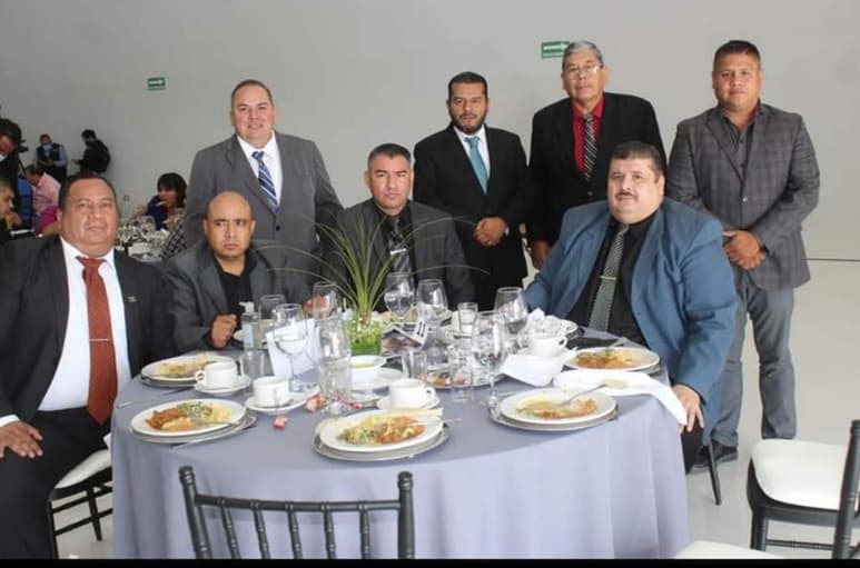 Ocho funcionarios del Ayuntamiento de Lerdo acudieron el lunes a la celebración del Día de Abogado organizada en Coahuila. (ESPECIAL)