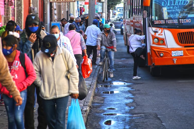 Un 10 por ciento de las unidades necesitan renovarse. (ARCHIVO)