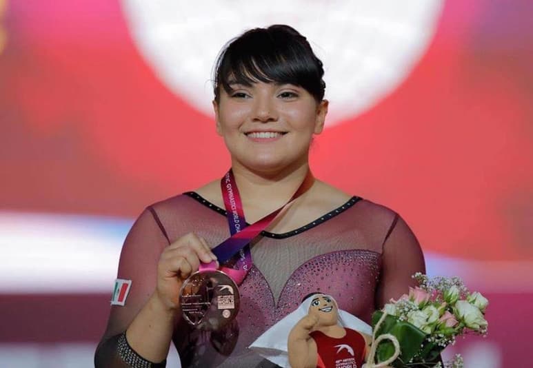 La gimnasia mexicana Alexa Moreno, es una de las deportistas que prometen traer medalla para México en su participación en los Juegos Olímpicos de Tokio 2020, con más de 20 años de trayectoria a sus apenas 26 años, ya que se inició en esta disciplina cuando tenía 3 años de edad. (ARCHIVO)