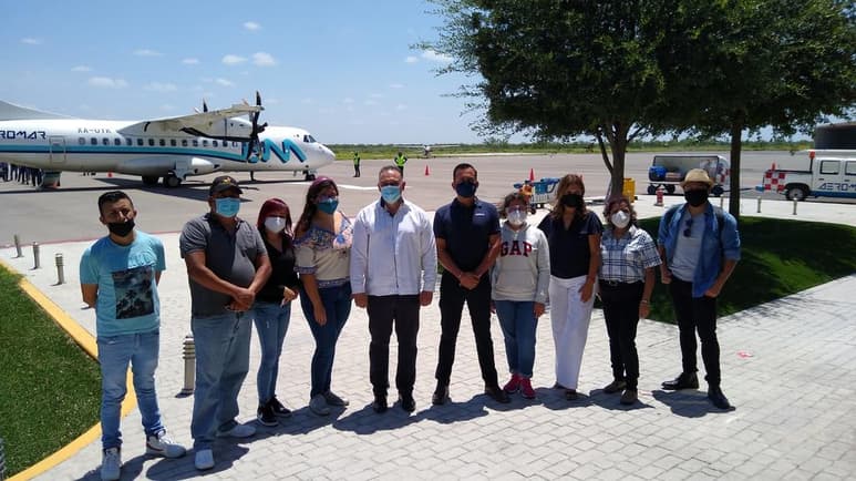 Con la finalidad de permanecer durante el fin de semana en Piedras Negras y visitar algunos sitios de la región norte y carbonífera de Coahuila, para conocer sus atractivos y promocionarlos; arribaron a esta ciudad fronteriza un grupo de representantes de siete agencias de viajes de la Ciudad de México. (ARCHIVO)