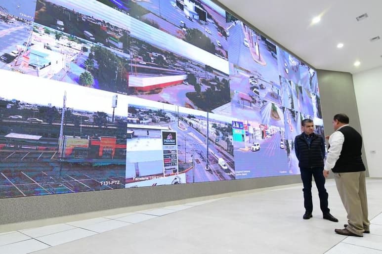 Las cámaras cuentan con reconocimiento facial, reconocimiento de placas vehiculares, videovigilancia, entre otras funciones. (EL SIGLO DE TORREÓN)
