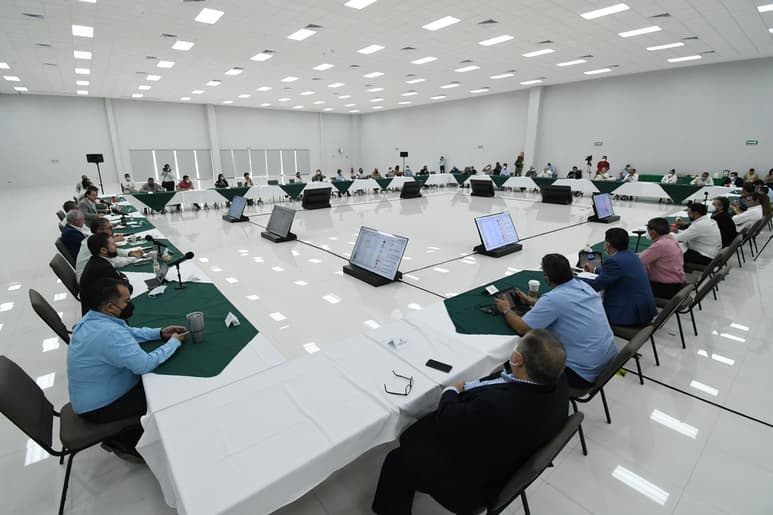 Ayer se llevó a cabo una reunión del Subcomité de Salud en La Laguna para evaluar la estrategia a seguir ante la pandemia. (FERNANDO COMPEÁN)