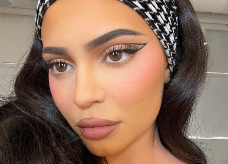 La socialité estadounidense, volvió a enamorar a sus seguidores en redes sociales con su belleza (@KYLIEJENNER)