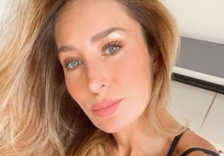 A través de redes sociales, la actriz cautivó con su figura en poca ropa (@GERALDINEBAZAN)