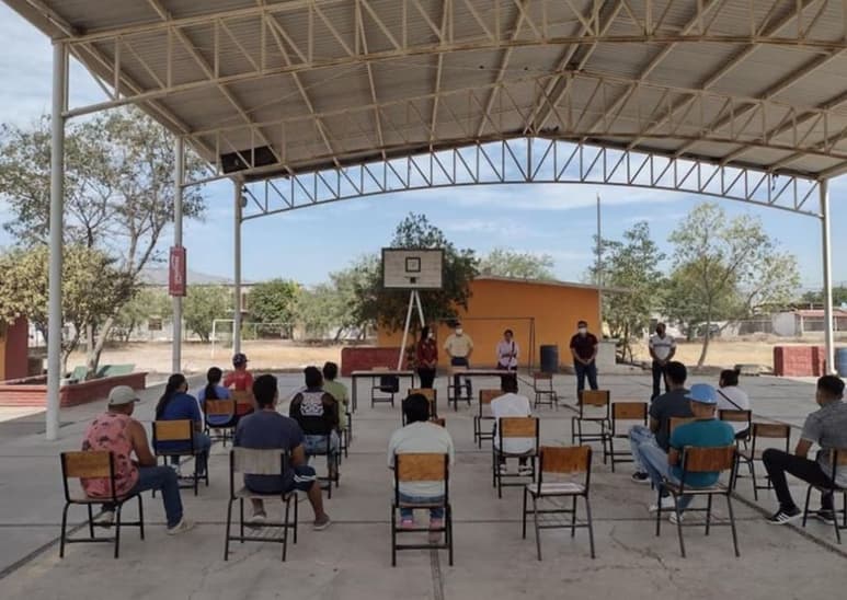 El objetivo principal es abatir el rezago educativo en la población. (ARCHIVO)