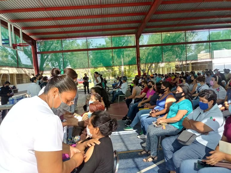 De última hora, la Secretaría de Bienestar anuncia la ampliación de un día más para la aplicación de la vacuna contra el COVID en Torreón.