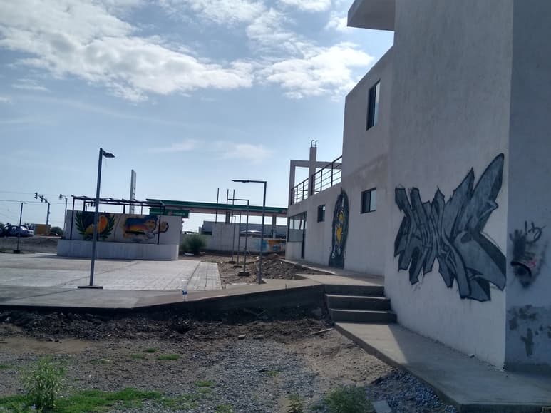 Solamente se hizo la construcción, ya que se les 'olvidó' contemplar el mobiliario y demás equipo para que La Cueva funcionara. (EL SIGLO DE TORREÓN)