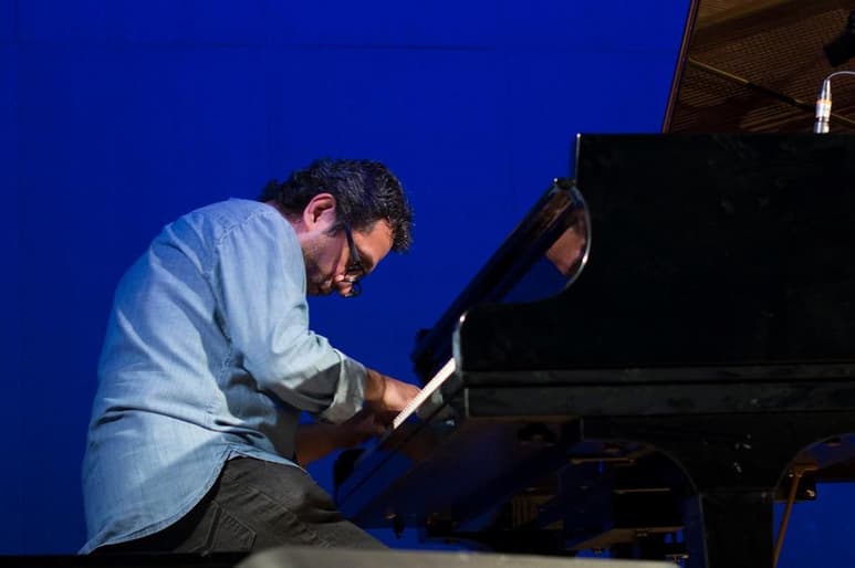 El arte del sonido volverá a apoderarse del mundo digital del 22 al 24 de septiembre, y es que la décimo séptima edición del Festival Internacional de Música y Nuevas Tecnologías Visiones Sonoras ya se está cocinando, en un formato que busca salir de la zona de confort en la que han caído otros eventos durante la pandemia y propone a artistas y usuarios un nuevo foro de retroalimentación. (ARCHIVO)