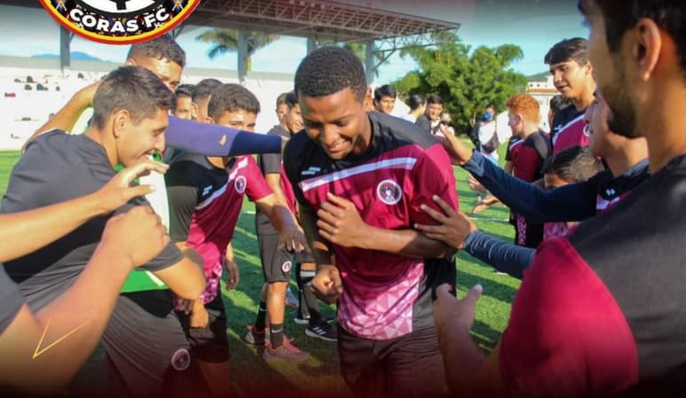 Joao Maleck jugará en la Liga Premier con Coras FC.