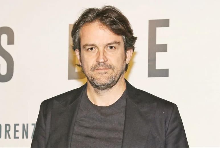 El director venezolano Lorenzo Vigas volverá al Festival de Cine de Venecia, pero esta vez con la bandera de México en alto con su película 'La caja', un homenaje al país que lo convirtió en cineasta.