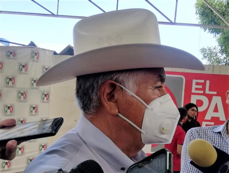 “Se hacen tontos en Conagua (Comisión Nacional del Agua), porque tienen ellos todos los elementos y lo conocen desde hace muchos años, que no digan que no, que desconoce, que no saben o que argumenten quién los cuiden y quién los vaya a checar”, dijo Pasillas.
(EL SIGLO DE TORREÓN)