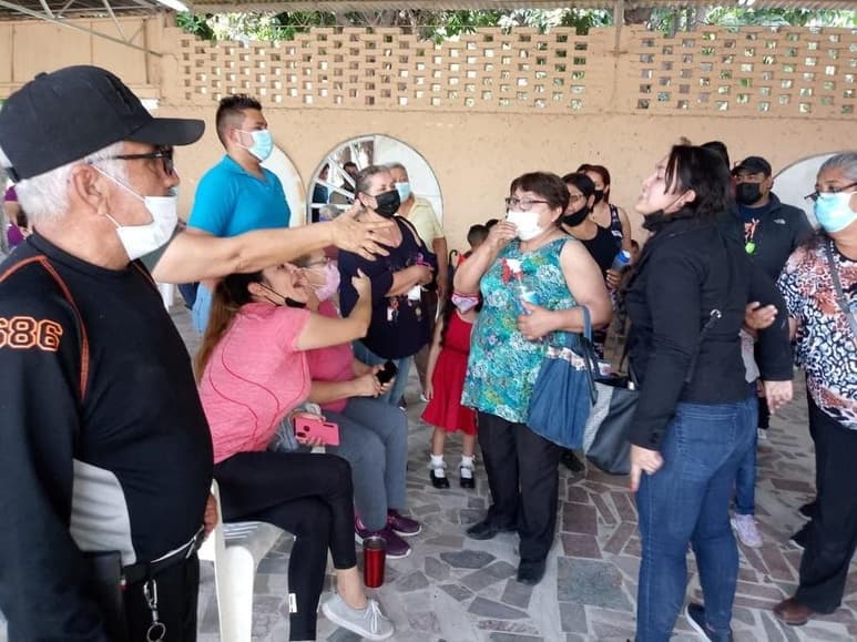 Los vecinos cuentan con una finca denominada Caseta, ubicada en la esquina de avenida Nevado de Toluca y calle Olimpo, un área común donde se realizan reuniones y otros eventos. Este lugar es el que han estado reclamando.
(EL SIGLO DE TORREÓN)
